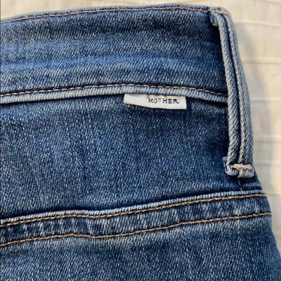 NWOT MOTHER The Swooner roller fray jeans - Picture 12 of 14